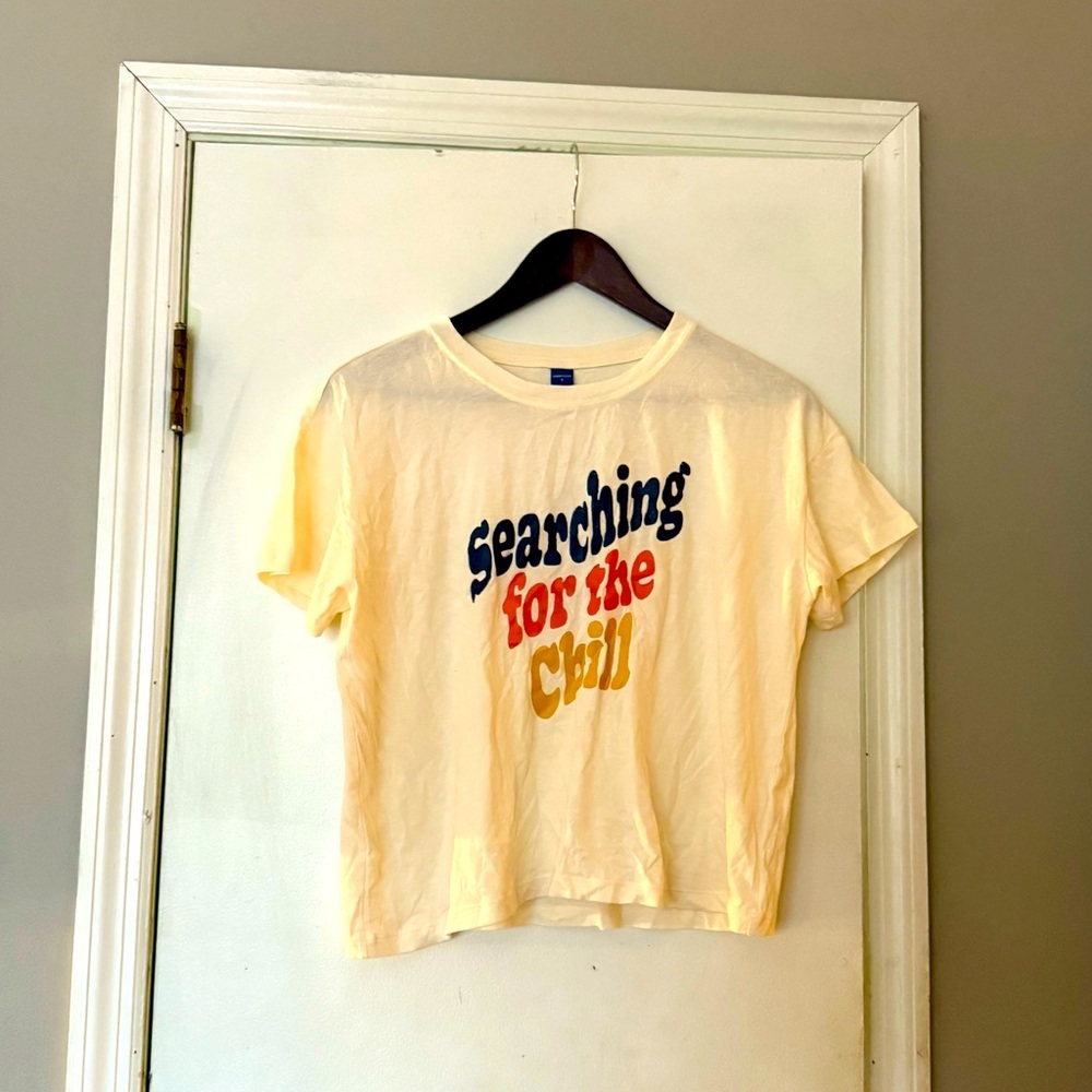 Super Cute Graphic Tee Crop Top! New With Tags!